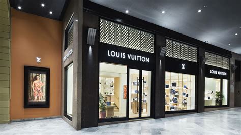 louis vuitton bologna foto|louis vuitton italia.